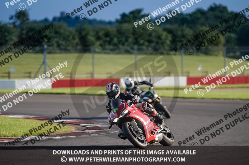 donington no limits trackday;donington park photographs;donington trackday photographs;no limits trackdays;peter wileman photography;trackday digital images;trackday photos